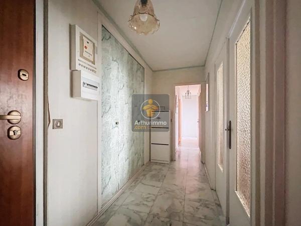Vente                                                      Appartement
                        
                     4 pièces                      84 m2                     à Boissy-Saint-Léger