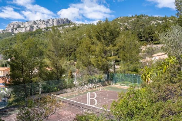 Toulon, Propriété 8 Chambres -  322 m² à vendre