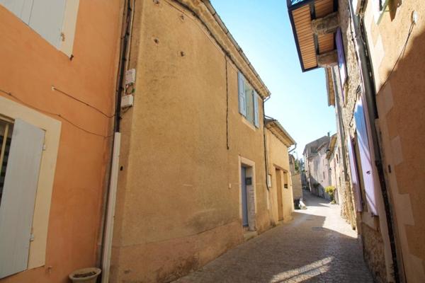 Vente / Maison de village à Montbrun-les-Bains (26570)
