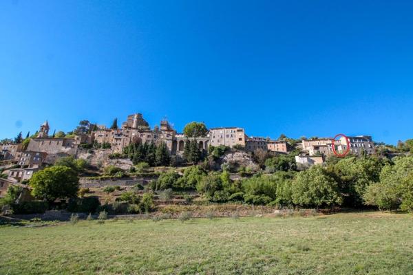 Vente / Maison de village à Montbrun-les-Bains (26570)