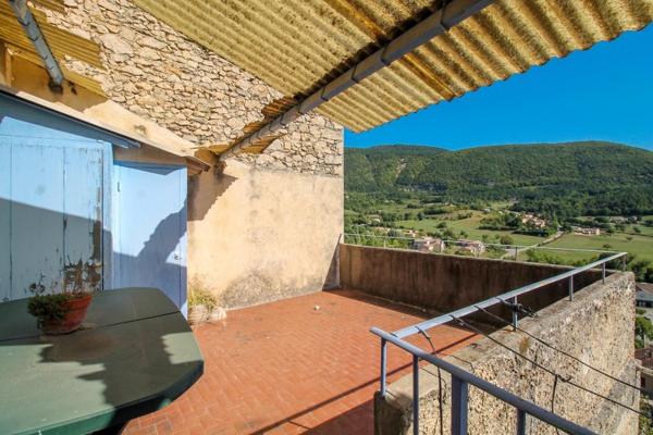 Vente / Maison de village à Montbrun-les-Bains (26570)