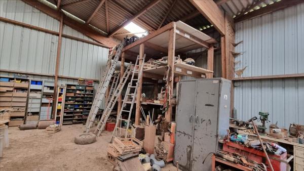 Garage - Parking à vendre à Callac dans les Côtes-d'Armor (22160), ref : 29066-1093596