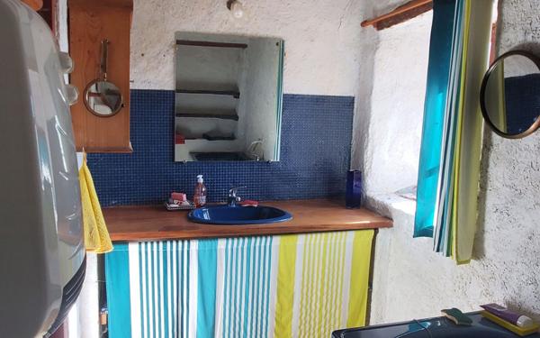 Maison à vendre    4 pièces •  Lablachère