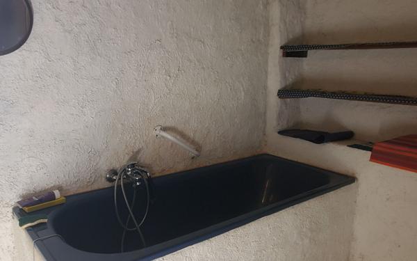 Maison à vendre    4 pièces •  Lablachère