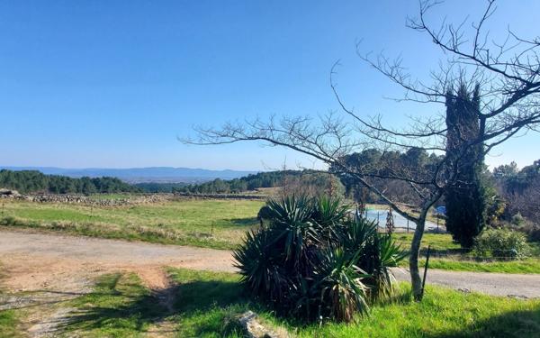 Maison à vendre    4 pièces •  Lablachère