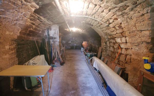 Maison à vendre    4 pièces •  Lablachère