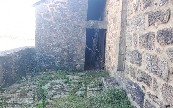 Maison à vendre    4 pièces •  Lablachère