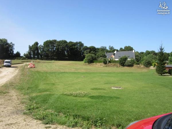 CARHAIX - TERRAIN A BATIR