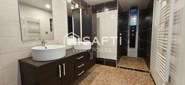 A u pied de la Gare - Loft de 115 m² habitables - terrasse - place privative de parking