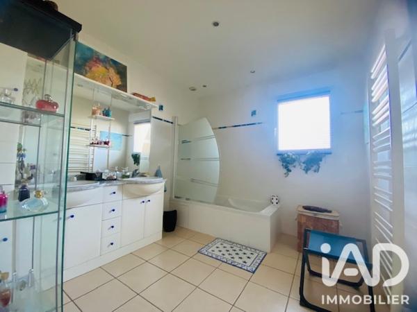 Maison à vendre 5 pièces 123 m² Royan