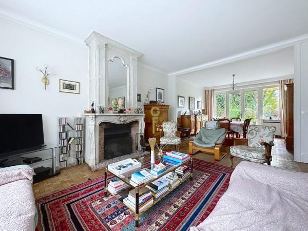 Maison mitoyenne 1 côté Roubaix 172 m²