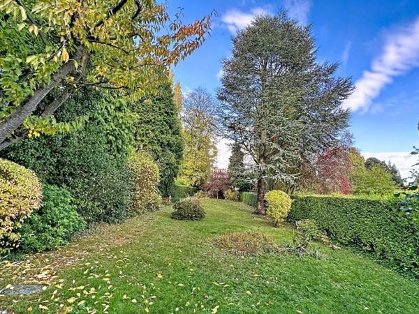 Maison mitoyenne 1 côté Roubaix 172 m²