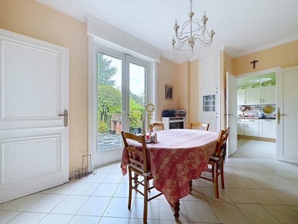 Maison mitoyenne 1 côté Roubaix 172 m²