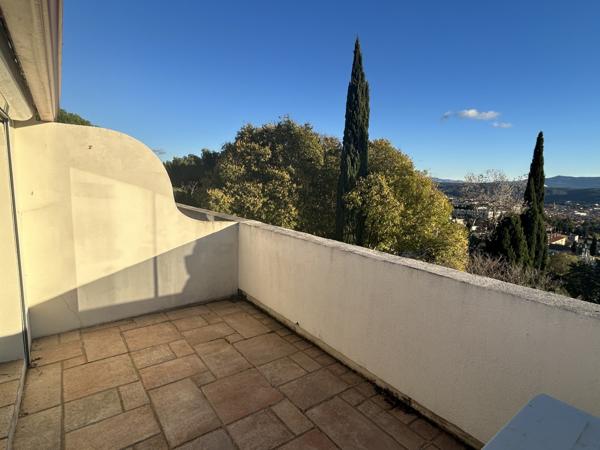 Aix-en-Provence (13090) Sur les pas de Paul Cézanne –Vue exceptionnelle– Secteur très résidentiel