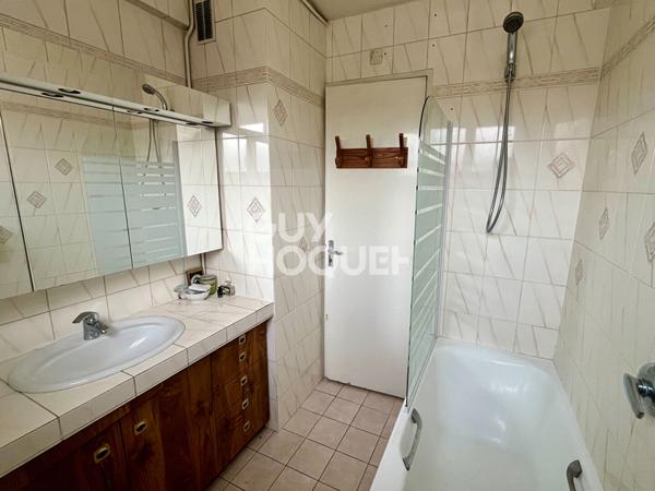 Appartement 3 pièces lumineux avec véranda, garage ? Proche RER E et centre-ville