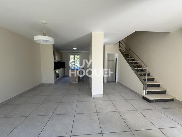 CARCASSONNE - Maison 3 chambres, garage sur terrain 250 m²