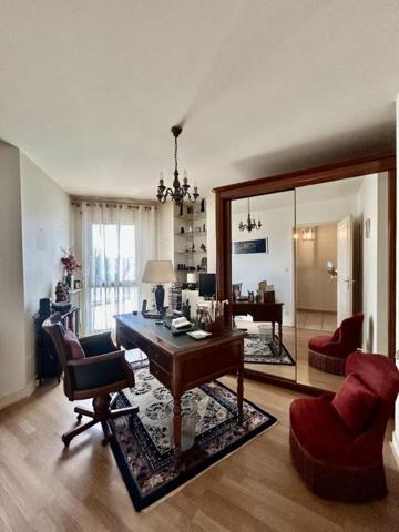 Nevers Très Bel Appartement 162.69 m2