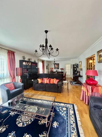 Nevers Très Bel Appartement 162.69 m2