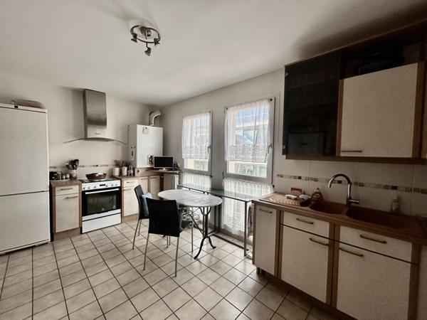 Nevers Très Bel Appartement 162.69 m2