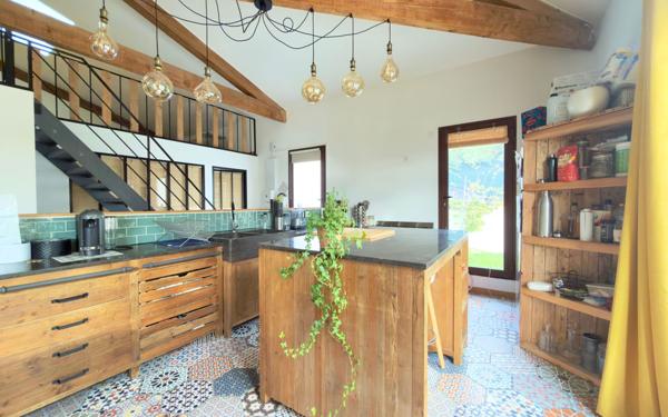 Maison à vendre    4 pièces • 123 m2 Mérindol