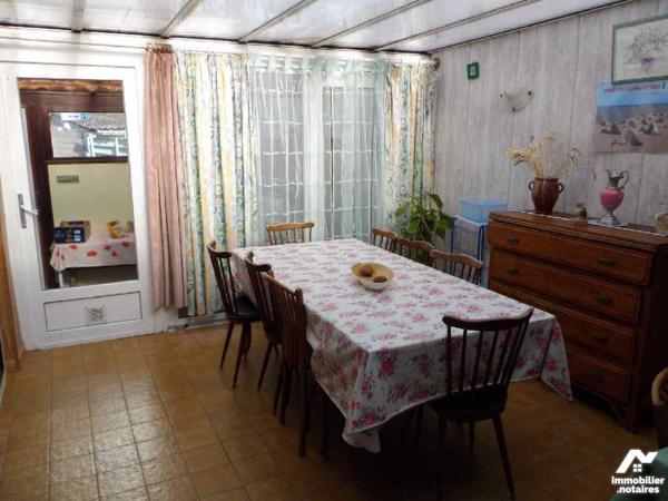 a 20 minute de Dunkerque immeuble mixte fond de commerce restaurant avec un habitation a l'étag...