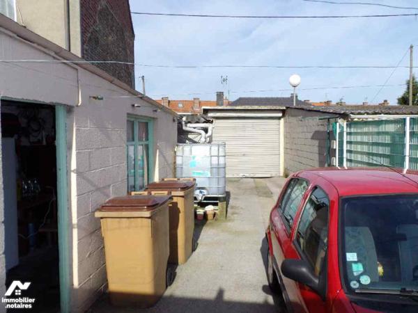 a 20 minute de Dunkerque immeuble mixte fond de commerce restaurant avec un habitation a l'étag...