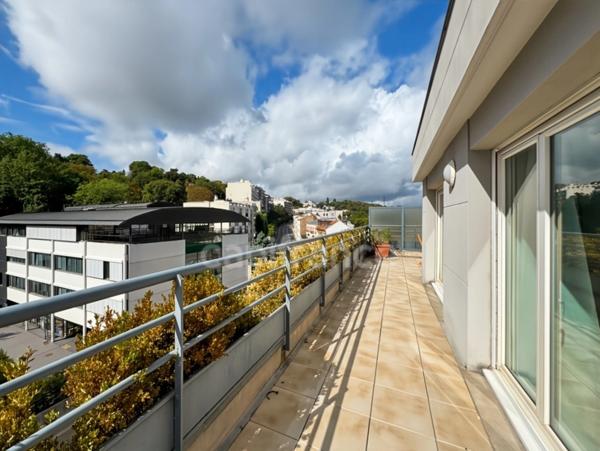 Appartement à vendre 3 pièces avec terrasse Issy-Les-Moulineaux
