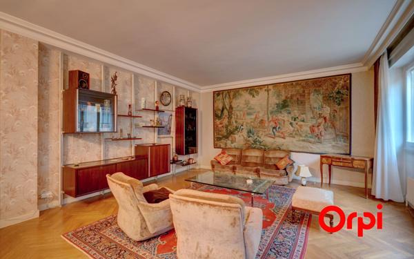 Appartement à vendre    6 pièces • 152 m2 Lyon 2