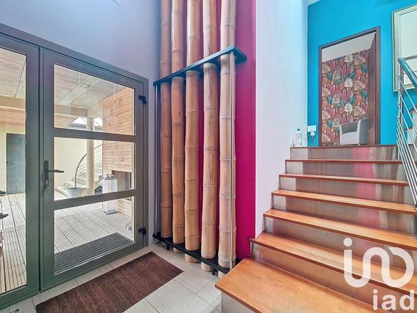 Maison 8 pièces de 235 m² à Plougonvelin (29217)