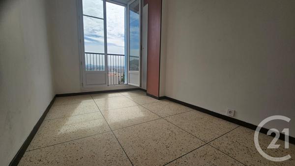 Appartement T4 à vendre  4 pièces - 79,70 m 2   MARSEILLE  - 13015