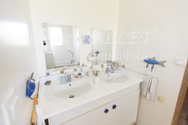 Maison
         8 pièces
        - 146 m² 280 000 € *