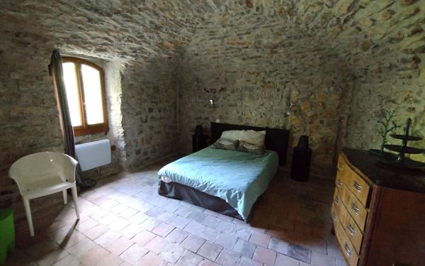 Maison à louer    5 pièces •  Chandolas