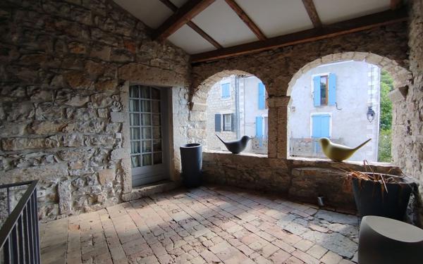 Maison à louer    5 pièces •  Chandolas