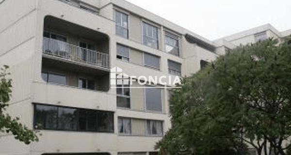 Location Studio 30.36 m² - Les Ulis 91940