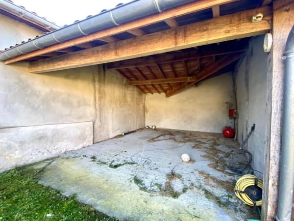 Fermette de charme de 6 pièces (DPE C/A) avec dépendances sur terrain de 8000M2 à GRENADE SUR L'ADOUR (40)