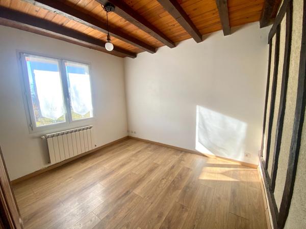 Fermette de charme de 6 pièces (DPE C/A) avec dépendances sur terrain de 8000M2 à GRENADE SUR L'ADOUR (40)