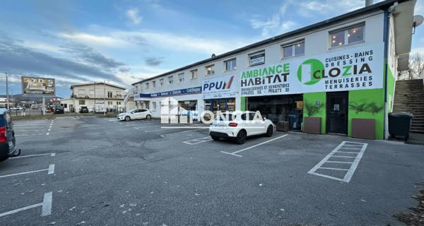 À vendre Local commercial 150 m² - Meythet 74960