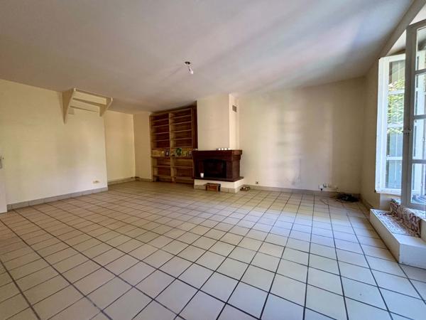 Maison
         6 pièces
        - 127 m² 725 000 €*
