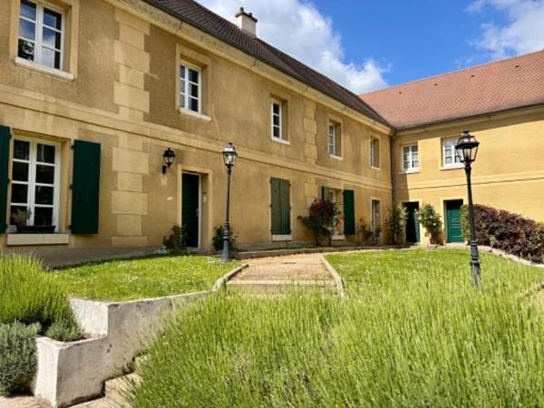 Maison
         6 pièces
        - 127 m² 725 000 €*