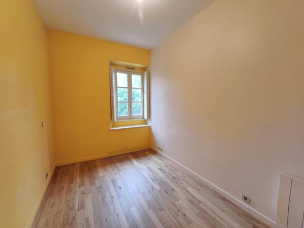Maison
         6 pièces
        - 127 m² 725 000 €*