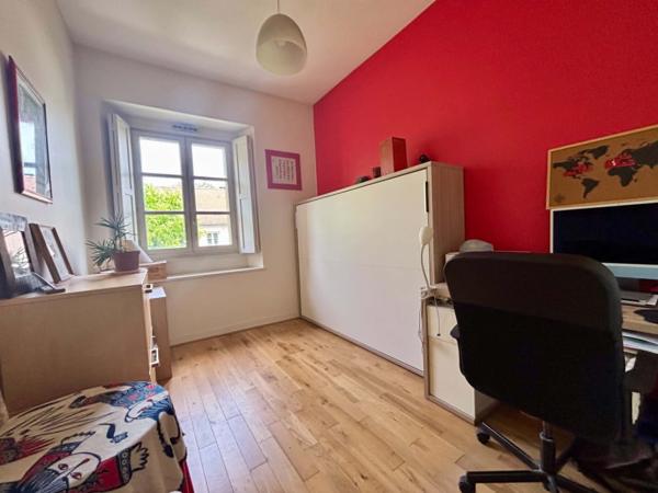 Maison
         6 pièces
        - 127 m² 725 000 €*