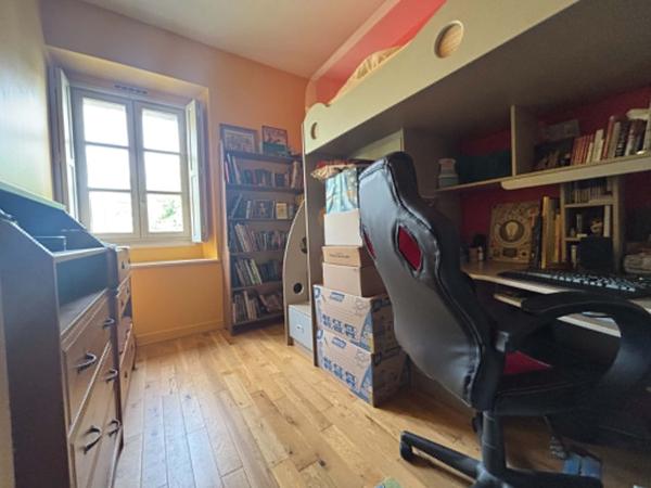 Maison
         6 pièces
        - 127 m² 725 000 €*