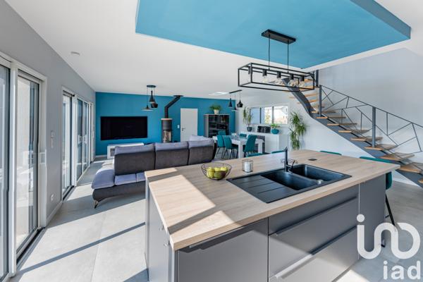 Maison à vendre 8 pièces 181 m² Saint-Cyr-sur-Loire