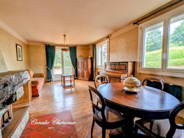 Belle maison avec grande terrasse