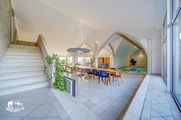 EXCLUSIVITÉ // PROPRIÉTÉ D'EXCEPTION // PARC DE 1,5 HECTARES // 650 M2 (1165 m2 au sol) // PISCINE INTÉRIEURE // DÉPENDANCES // 1 395 000 