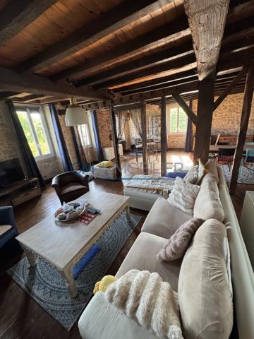ÉLÉGANTE MAISON DE CARACTÈRE AU CŒUR DE LA CAMPAGNE LANDAISE
