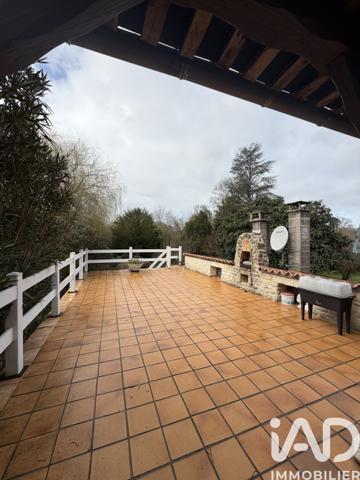 Maison à vendre 4 pièces 95 m² Gond-Pontouvre