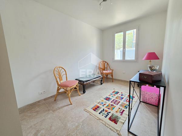 Maison à vendre à Vidauban - 4 chambres avec piscine et terrasses