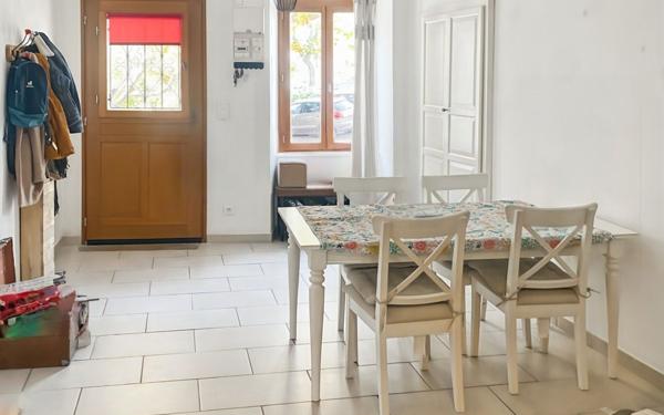 Maison à vendre    3 pièces •  Donzère