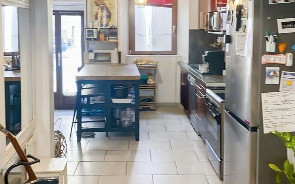 Maison à vendre    3 pièces •  Donzère